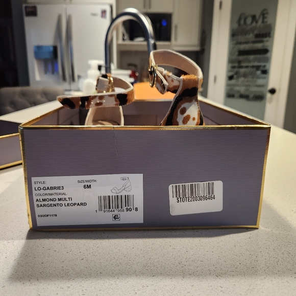 Louise et Cie sandals - Picture 1 of 6